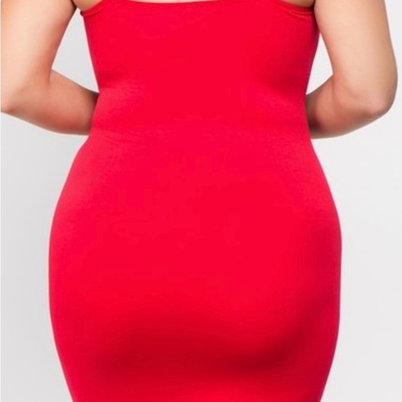 Red seamless long cami - Picture 3 of 3